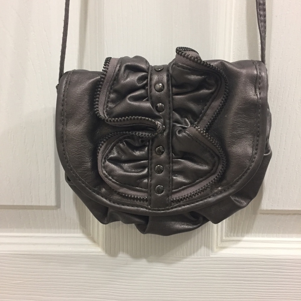 EUC Metallic crossbody purse